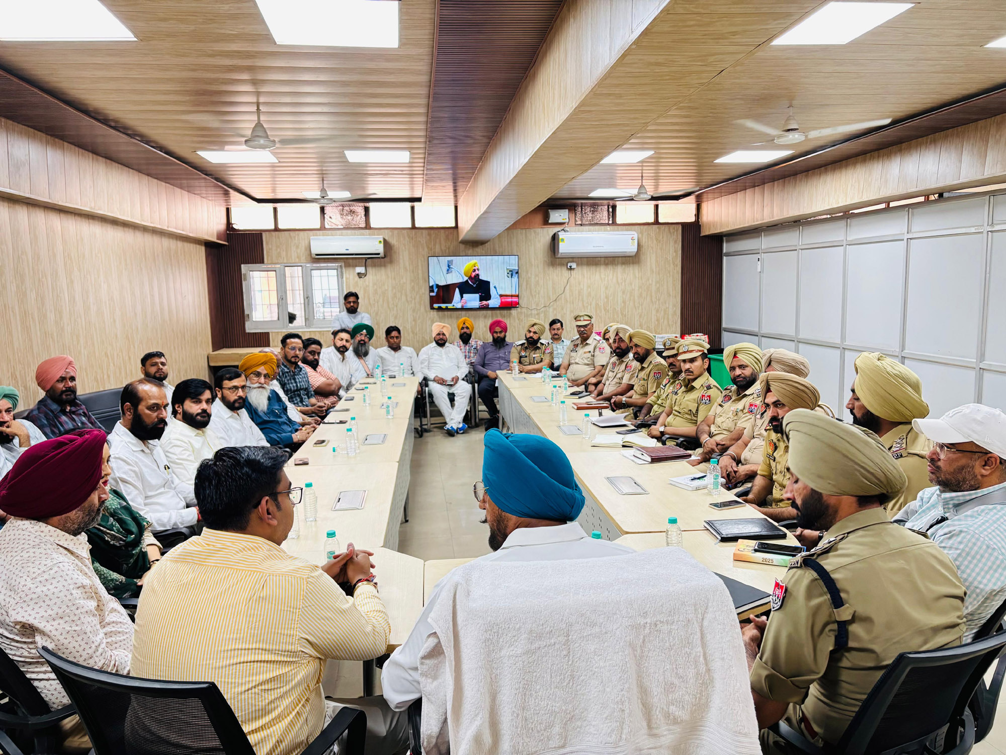MLA Kuljit Singh Randhawa holds meeting with civil and police administration of Dera Bassi